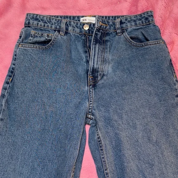 Zara Blue Straight-Leg Loose Fit "Dad" Jeans - Picture 3 of 5